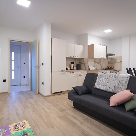 Cuckoo'S Alpine Nest Apartamento Lesce  Exterior foto