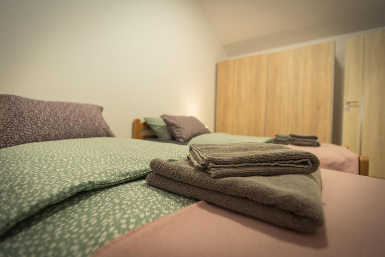 Cuckoo'S Alpine Nest Apartamento Lesce  Exterior foto