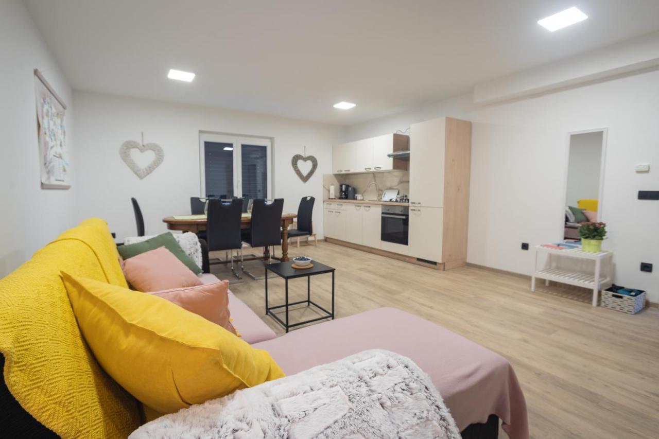Cuckoo'S Alpine Nest Apartamento Lesce  Exterior foto