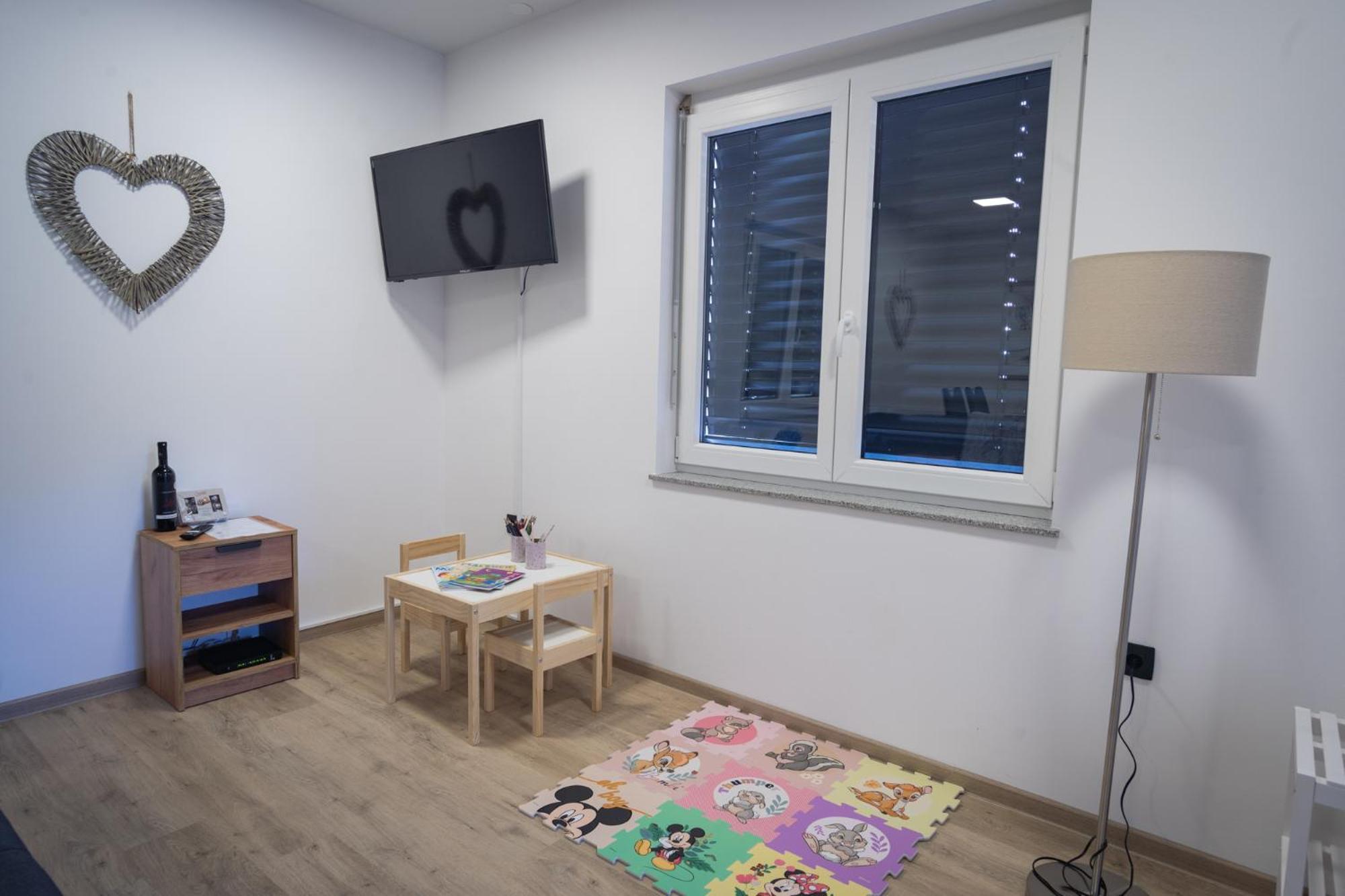Cuckoo'S Alpine Nest Apartamento Lesce  Exterior foto