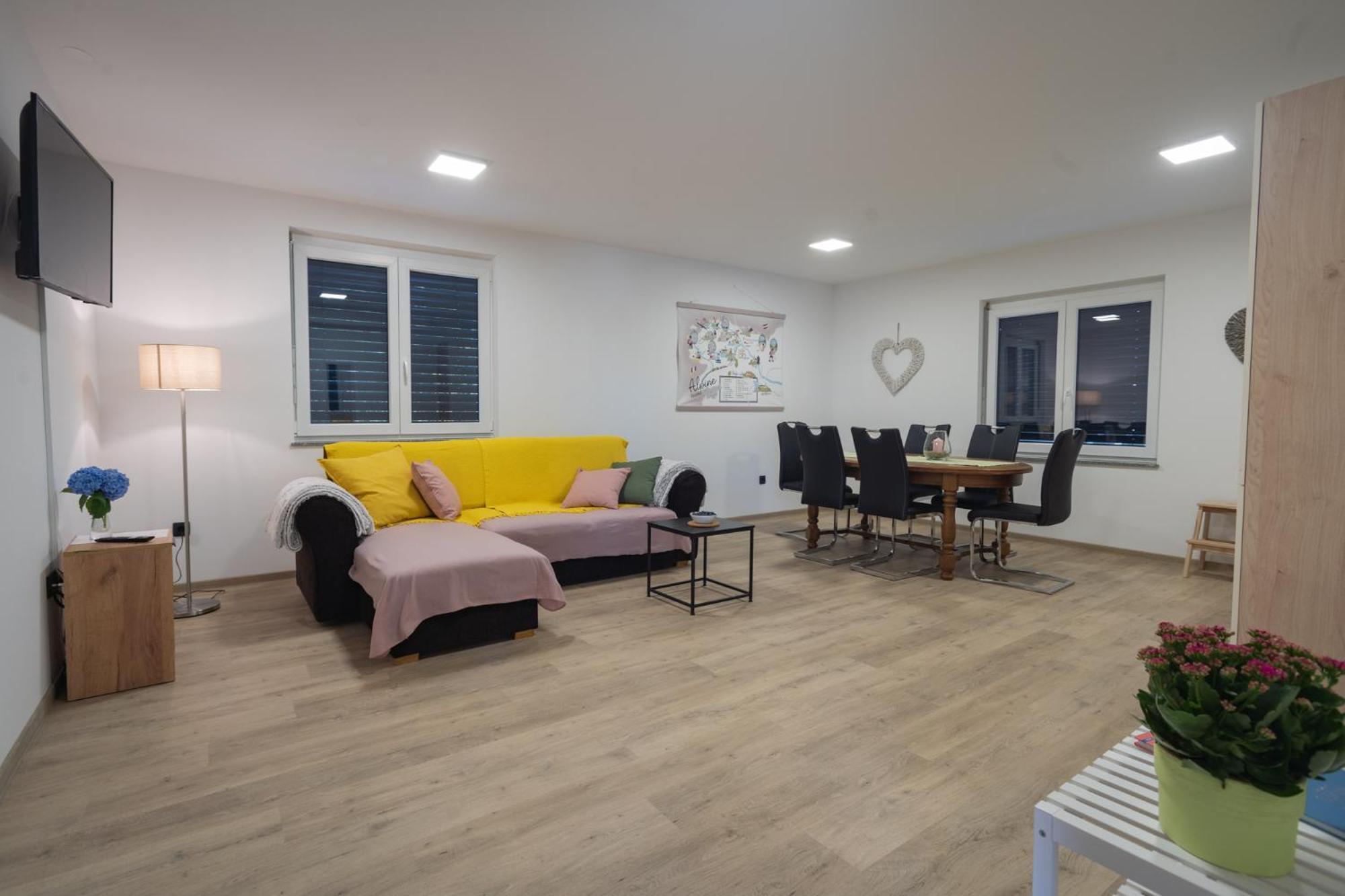 Cuckoo'S Alpine Nest Apartamento Lesce  Quarto foto