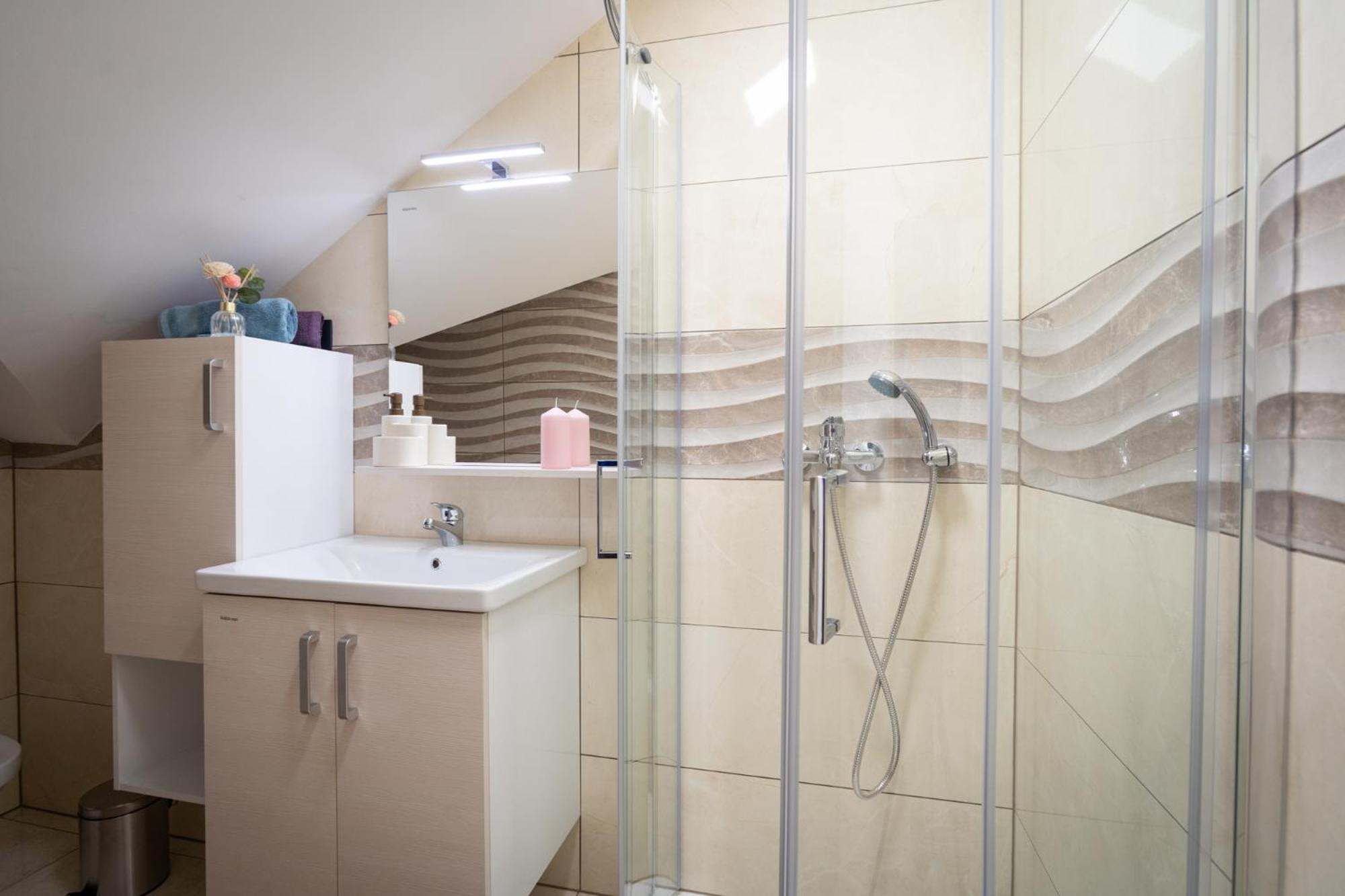 Cuckoo'S Alpine Nest Apartamento Lesce  Quarto foto