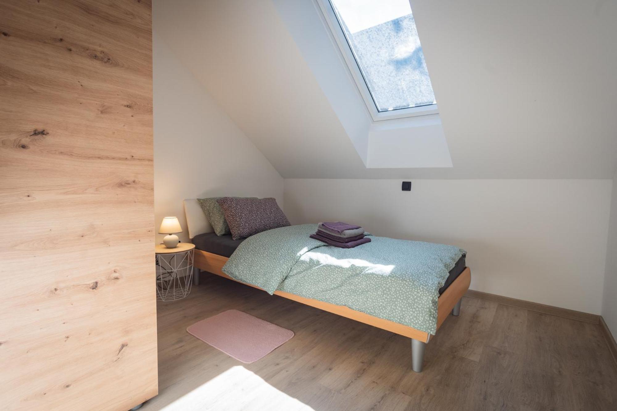Cuckoo'S Alpine Nest Apartamento Lesce  Quarto foto